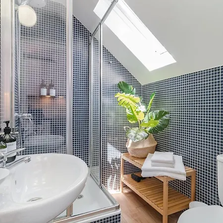 Appartamento Casa Boma - Unique With Private Balcony And Panoramic Bridge View - Alcantara Iv Lisbona