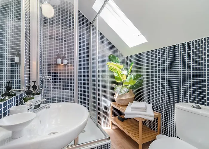 アパート Casa Boma - Unique With Private Balcony And Panoramic Bridge View - Alcantara Iv リスボン