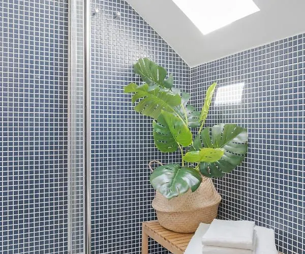 アパート Casa Boma - Unique With Private Balcony And Panoramic Bridge View - Alcantara Iv リスボン